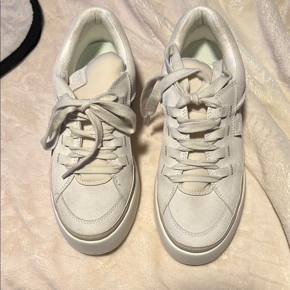 UGG White Sneakers Minimalist Design